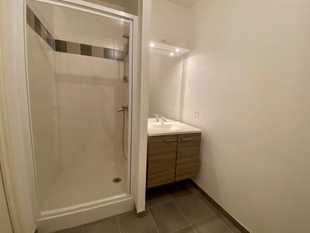 Location Appartement 1 pièce 35m² ORLEANS 45000 - Photo 5
