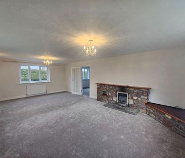 5 bedroom detached house to rent - Photo 2