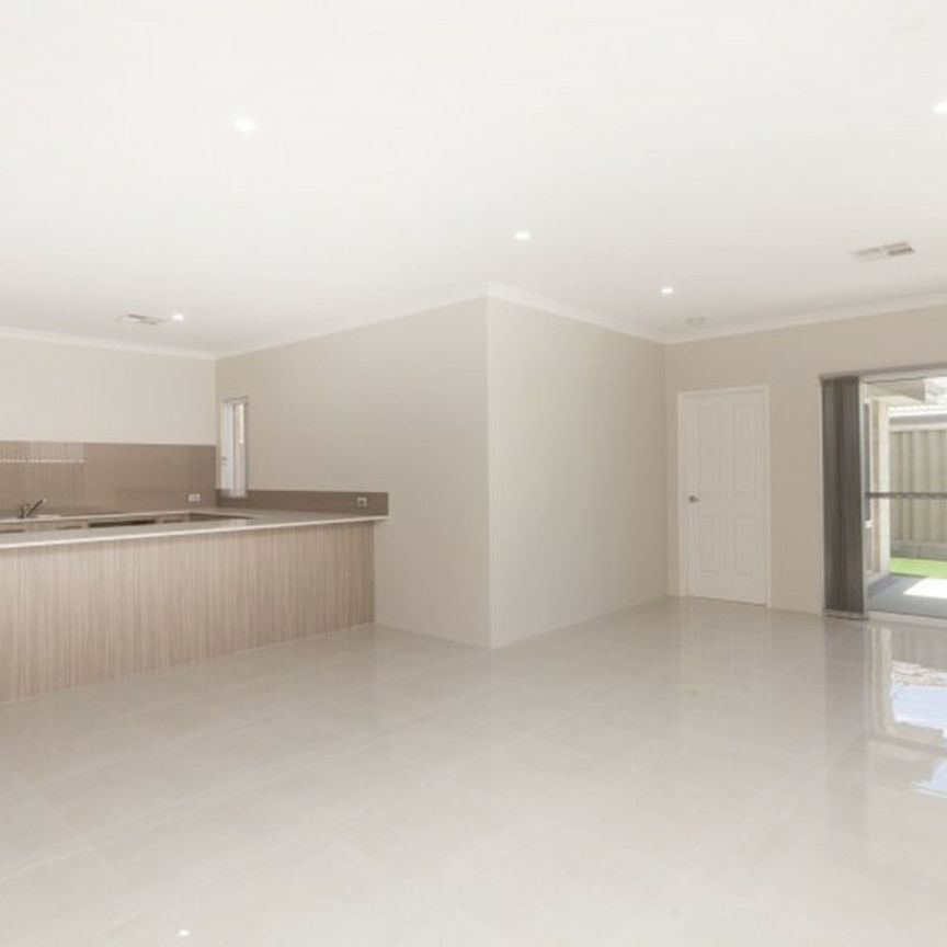 FAMILY HOME - Photo 1