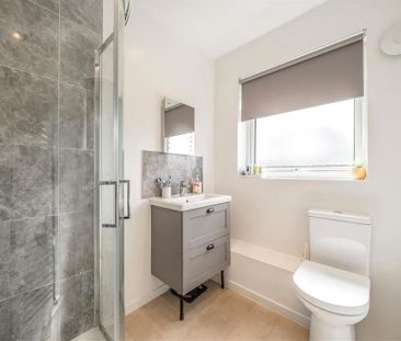 2 bedroom maisonette to rent - Photo 3