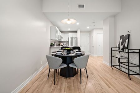 Condo for rent, Montréal (Ville-Marie) - Photo 2