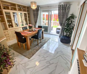 4 bedroom detached house to rent - Photo 3