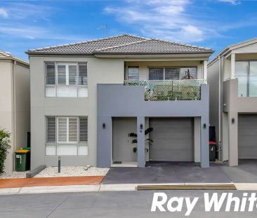 “PREMIUM FOUR BEDROOM FAMILY RESIDENCE With Solar Panels & Close to... - Photo 6