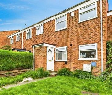 Pinewood Park, Farnborough, Hampshire, GU14 - Photo 4