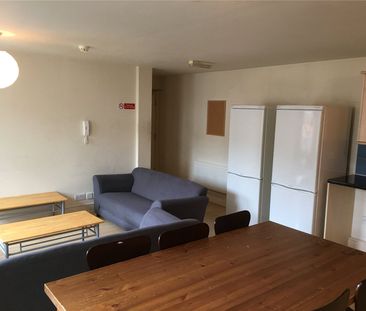 Student Properties to Let - Photo 1