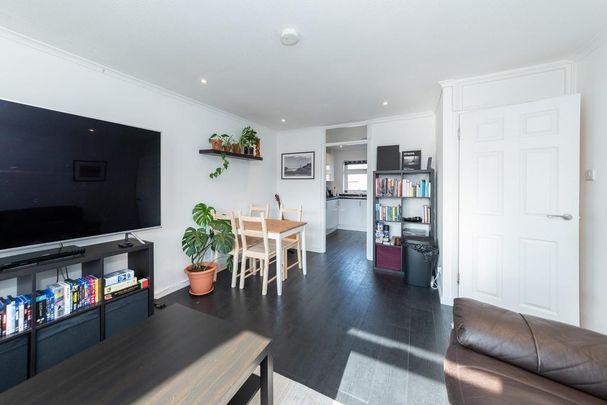 2 bedroom barn conversion to rent - Photo 1