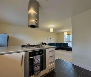 Benjamin Lane, Slough, Berks, SL3 - Photo 5