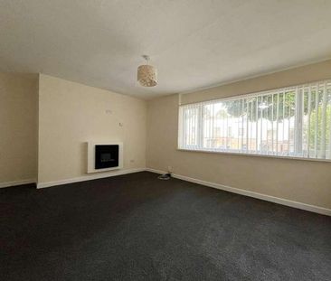 Broadfield Close, West Bromwich, West Midlands, B71 - Photo 6