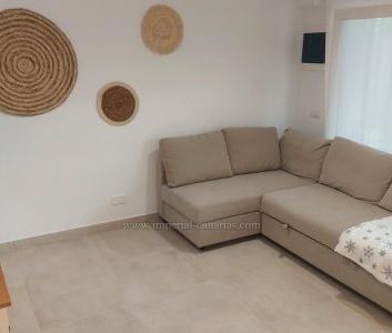 Beautiful recently renovated two-bedroom apartment in a complex wit... - Photo 6