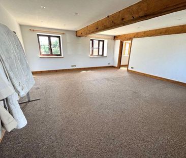 4 bedroom semi-detached house to rent - Photo 4