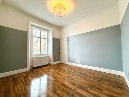 Clarkston Road, Cathcart - Photo 1