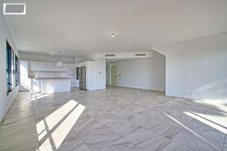 Appartement 4 pièce(s) 3 chambre(s) 137.54 m² - Photo 2