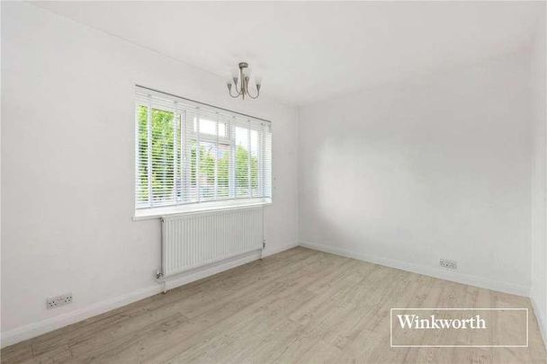 Kingsgate Avenue, Finchley, London, N3 - Photo 1