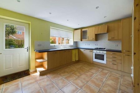 Balmoral Close, Attleborough, NR17 - Photo 5