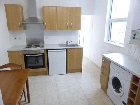 1 bedroom flat to rent - Photo 4