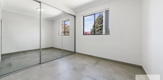 “Fantastic 1-Bedroom Apartment in Prime Auburn Location!” - Photo 2