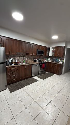 For Lease - 35 Binder Twine( upper floor) Trail, Brampton, Ontario - Photo 3