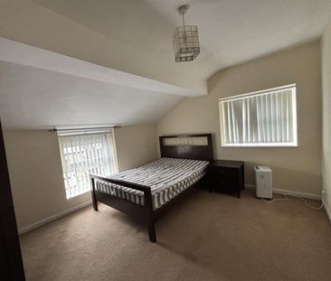 To Let 2 Bed Flat Wrexham Street, Mold Per Calendar Month £725 pcm - Photo 5