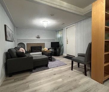 For Lease - 77 Garden Avenue, Richmond Hill, Ontario - Photo 5