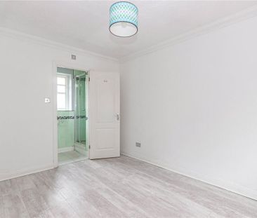 2 bedroom semi-detached house to rent - Photo 4