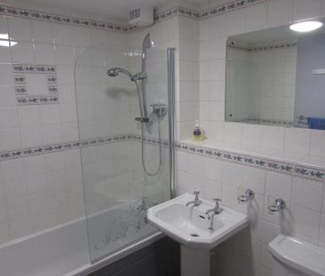 2 bedroom apartment to rent - Photo 6