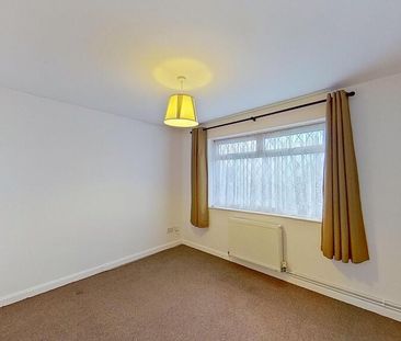 2 bedroom detached bungalow to rent - Photo 2