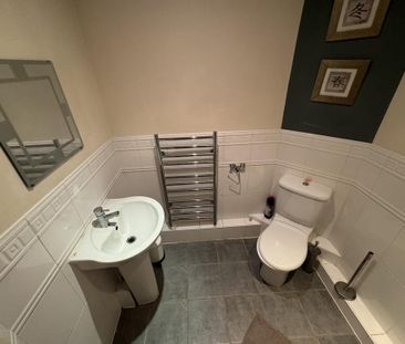 2 bedroom flat to rent - Photo 4