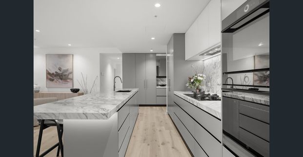 Exceptional 2 Bed with Large Flexiroom/ Study - Luxury living in St Kilda! - Photo 1