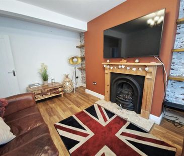 3 bedroom semi-detached house to rent - Photo 4