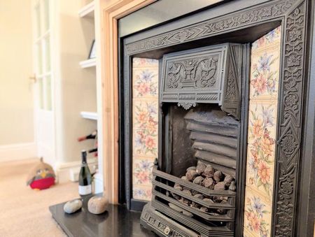 2 bedroom property to rent - Photo 3