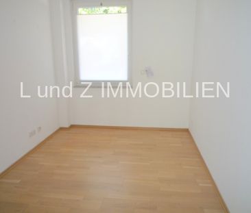 ** Außergewöhnliche helle und großzügige 2,5 - Zimmer Terrassenwohn... - Photo 6