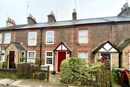 2 bed terraced house to rent in Branch Road, St. Albans, AL2 - Photo 2