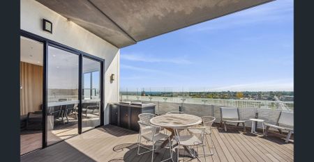 Modern living in the heart of Mentone - Photo 4