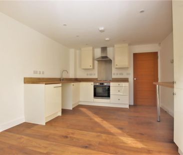 1 bedroom ground floor flat to rent - Photo 1