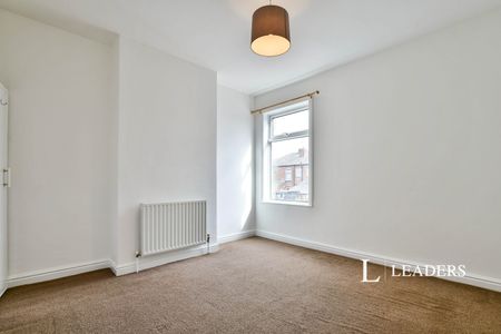 2 bedroom house to rent Lowfield Road, SK3 - Photo 3