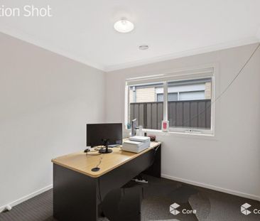 For Lease: Stunning Family Home in Clyde North - Photo 1