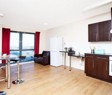 1 bedroom private hall to rent - Photo 5