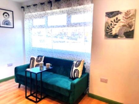 Croftside Close (Room 3), Leeds, Seacroft - Photo 4