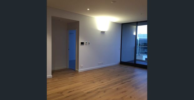 Modern 2 bedroom apartment plus study for lease - Photo 1