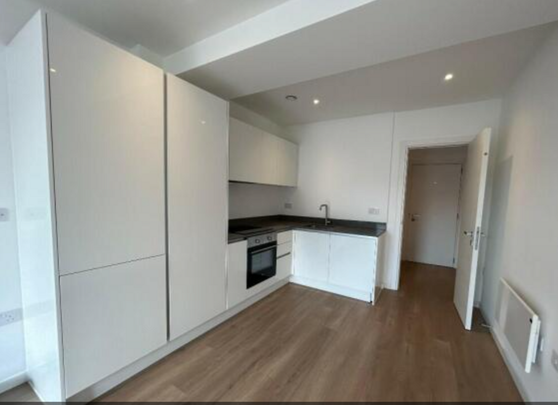 Studio to rent - Photo 1