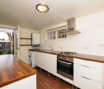 1 Bed Flat, Sylvan Road, SE19 - Photo 2