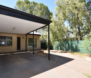 Stunning family home - Photo 5