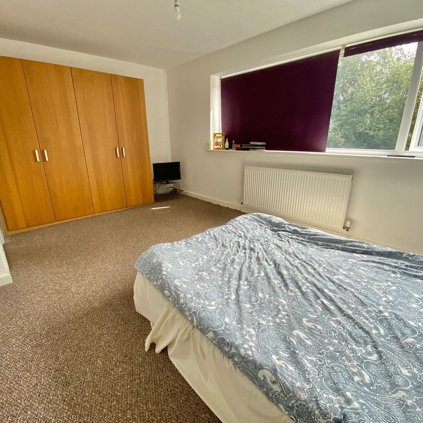 Court Farm Road, Bristol, BS14 - Photo 1