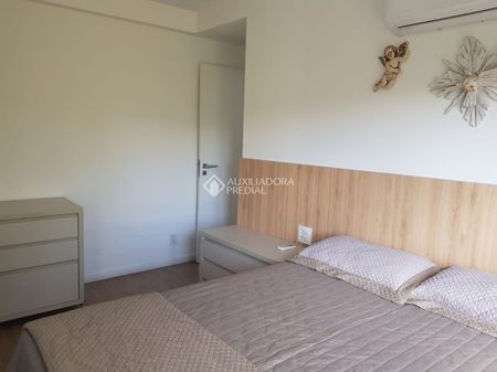 Apartamento com 2 quartos e 64m² para alugar em Tristeza, Porto Alegre. - Foto 4