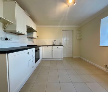 2 bedroom Detached Bungalow to let - Photo 4