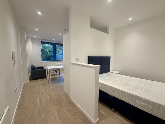 Studio to rent - Photo 1