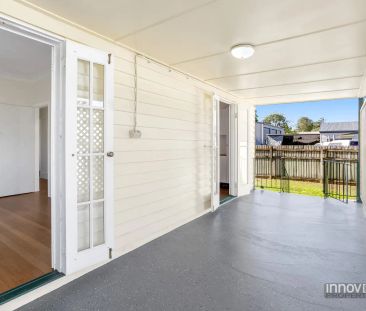 “Low Maintenance and Walking Distance to Transport and Shops!” - Photo 4