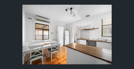 Comfort, Space and Convenience in a Prime Location - Photo 2