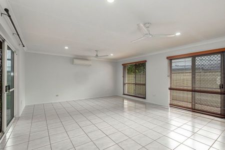 2 Corveth Street, Kirwan - Photo 2