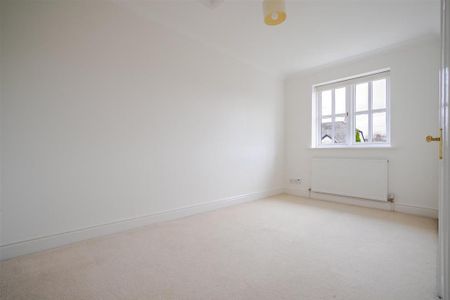 3 bedroom end of terrace house to rent - Photo 5